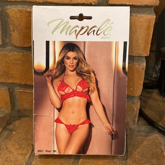 Mapalé Two Piece Set (8661) in Red - Size M/L - Picture 3 of 6